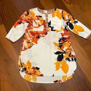 Fig and Flower women's bold popover orange tunic top size small